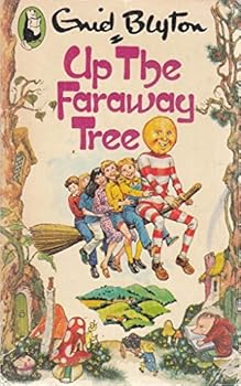 Paperback Up the Faraway Tree Book