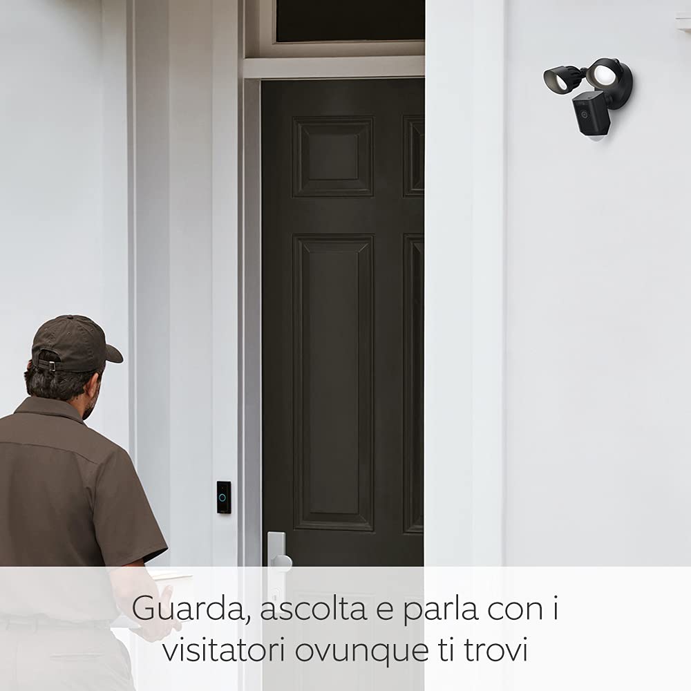 Ring videocamera Plus con proiettori cablata (Floodlight Cam Wired Plus) | Telecamera di sorveglianza wifi per esterno con HD video, audio bidirezionale e sirena | Ring Home: 30 gg. prova gratuita