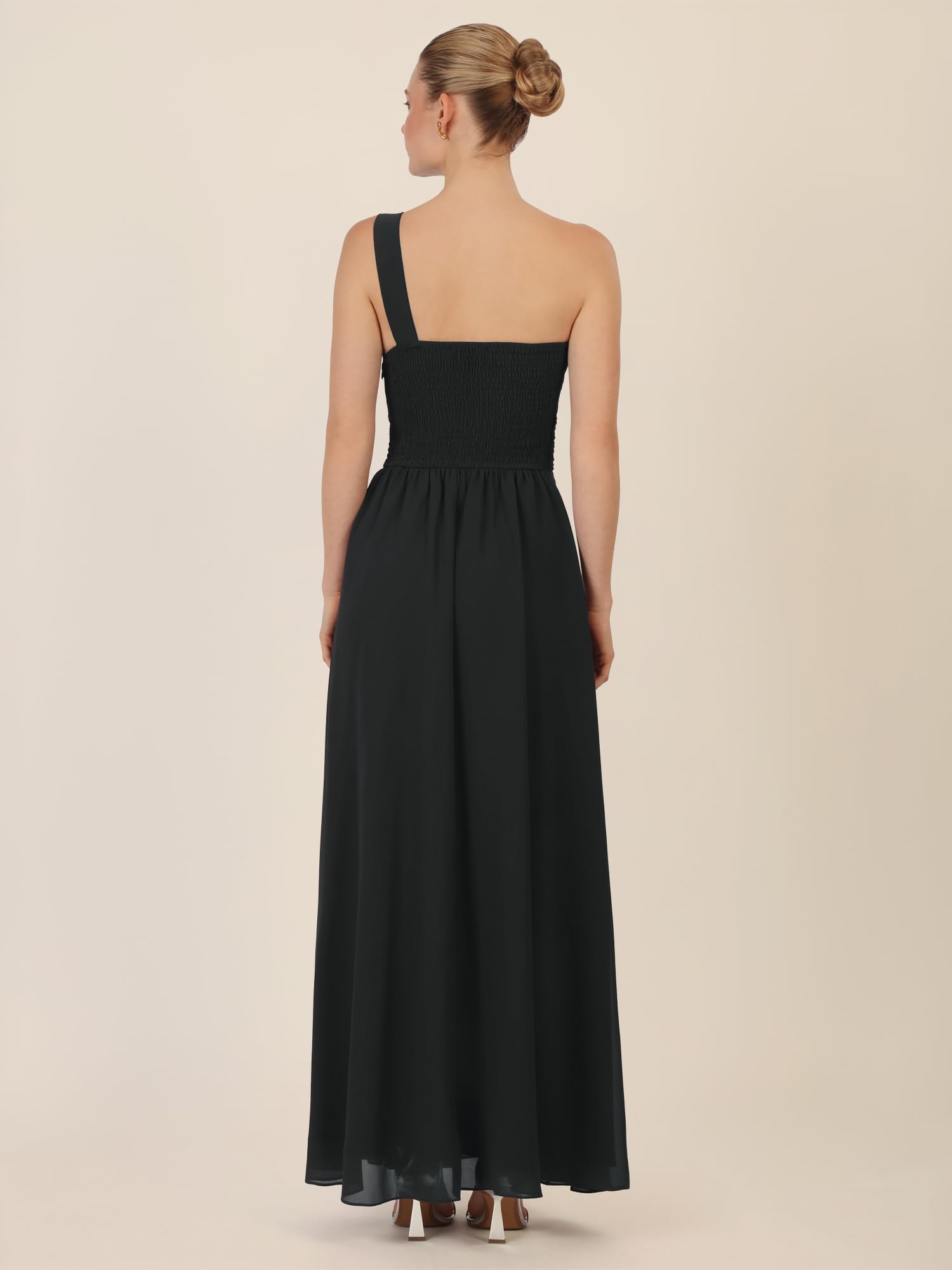 APART One-Shoulder Abendkleid mit Plisseedetail,