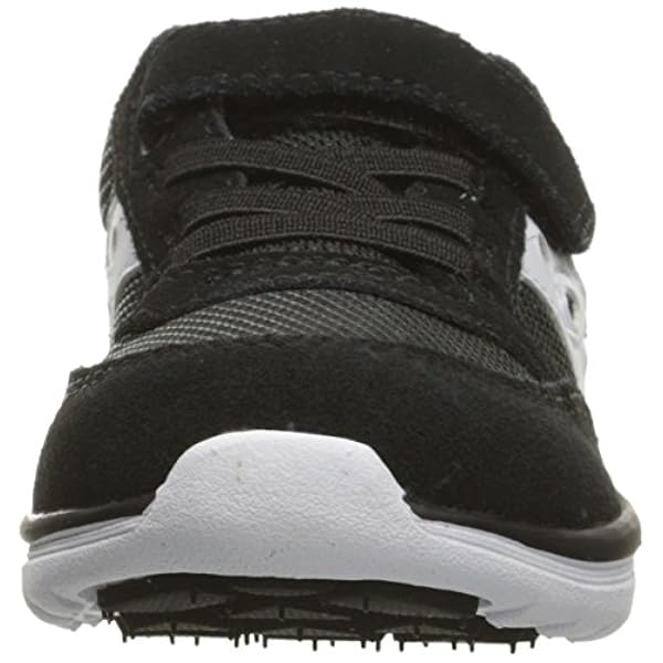 Parte superior de gamuza y malla para mayor durabilidad y transpirabilidad