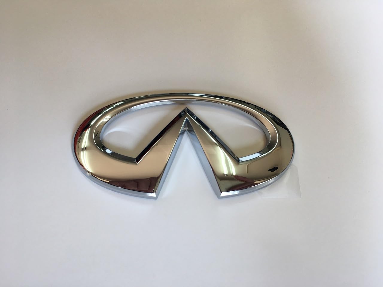 Amazon | Y51日産フーガ用 輸出仕様 INFINITI 純正エンブレム リア 