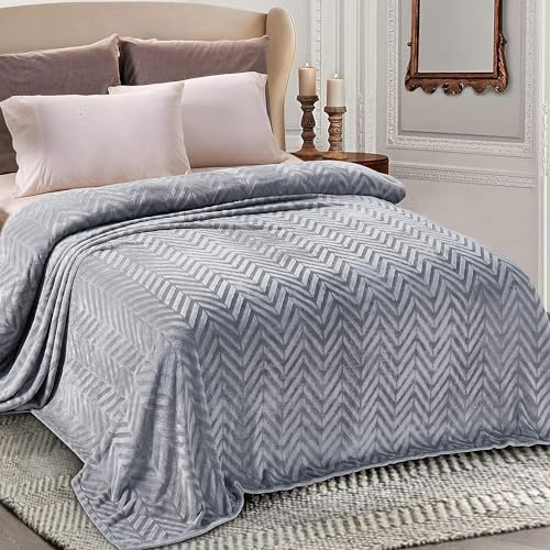 Whale Flotilla Kuscheldecke mit Chevron Muster 220x240 cm, Warme Tagesdecke Wohndecke Superweiche und Kuschelige Fleecedecke Flanell Decke, Grau