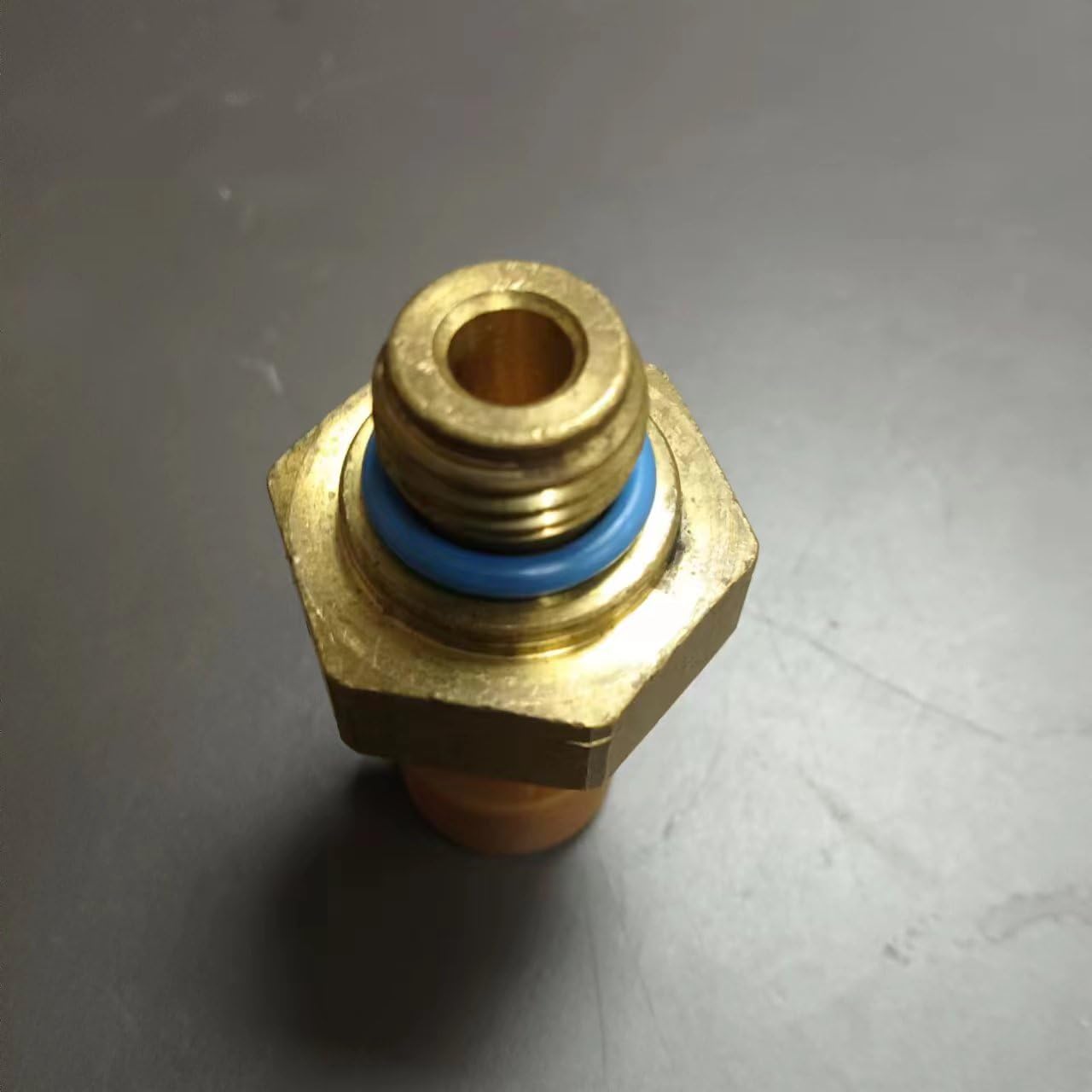 Sensor de presión de combustible del motor(Fuel pressure sensor) RE522794