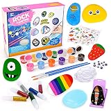 🎁【Kit de pintura de rocas para niños】El kit de pintura de rocas Cherrelf incluye 6 rocas naturales pulidas, 6 rocas fabricadas que brillan, 2 paletas, 6 pegamentos dorados y plateados, 12 soportes para piedras, 12 colores de pintura, 2 pinceles de punta fina/media, 6 pegatinas de transferencia, 10 tamaños diferentes de ojos saltones para creaciones variadas. Con una hermosa caja de regalo, este kit de pintura es un Gran Regalo para niñas niños.
