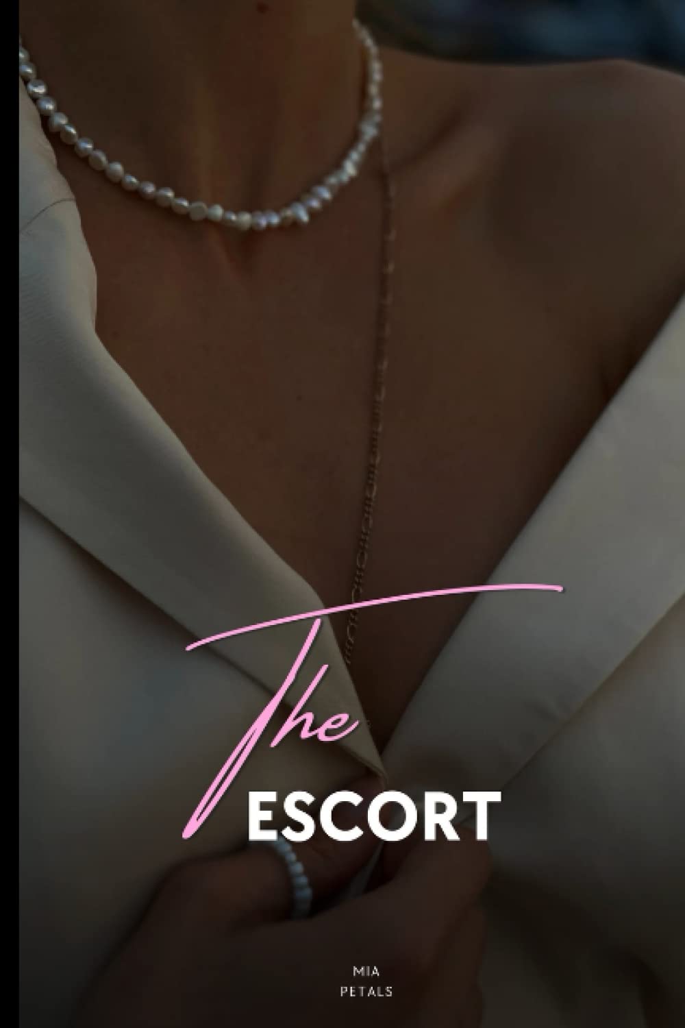 The Escort Petals, Mia, Rider, Miranda 9798351257723 Amazon Books