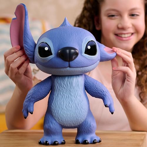 Just Play Disney Stitch Live-Action 35,6 cm große Larger Than Life Vinylfigur, 3 Artikulationspunkte für Spiel und Display, bewegliche Figur, Kinderspielzeug ab 3 Jahren