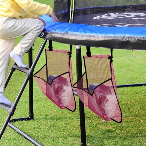 Zapatos para trampolín sin perder espacio gracias al soporte pared 2