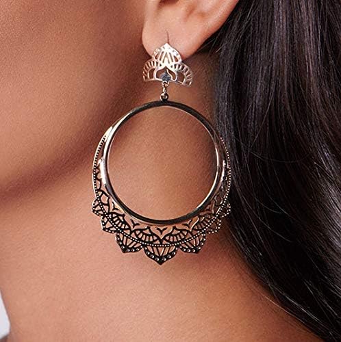 Maxi Brinco Rommanel Banhado A Ouro 18K Redondo Arabescos Vazados para compor um look praiano chique