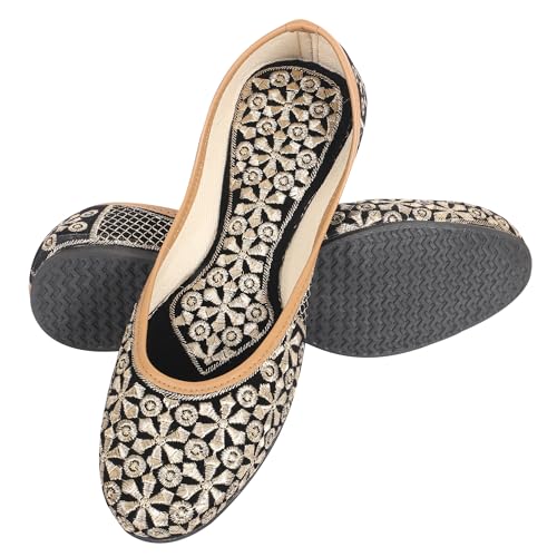 Image of DFR Women Embroidered Mojari Juttis