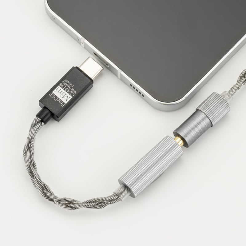 Moondrop Free DSP Mini connected to a smartphone