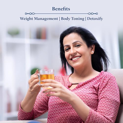 Image of Blue Nectar Green Tea Loose Leaves for Weight Management with Idukki Cardamom | Detox Green Tea Strainer Packed in Eco Friendly Glass Jar (65g)