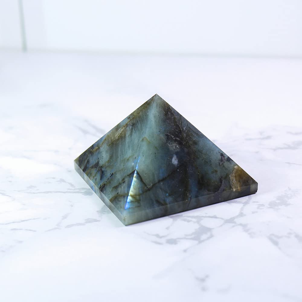 Orgonite piramide tijgeroog | 7,5 cm - Spiritual Garden