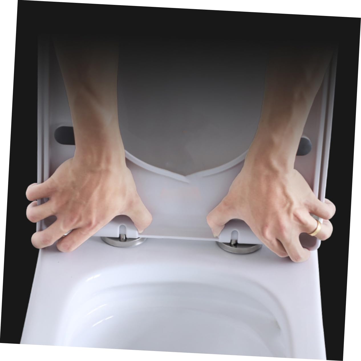 GLEAVI Toilet Seat Cover Ergonomic Design Non Slip Easy to Clean Potty Training Accessory for Safe and Comfortable Toilet Seat for Boys and Shaped Design