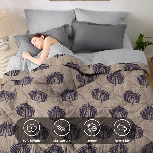 Image of Amazon Brand - Umi 220 GSM Reversible Microfiber AC Comforter /Duvets for Mild Winter | All Season King Size 3 Layered Quilted Blanket for Double Bed (228 cm x 254 cm Coffee & Brown)