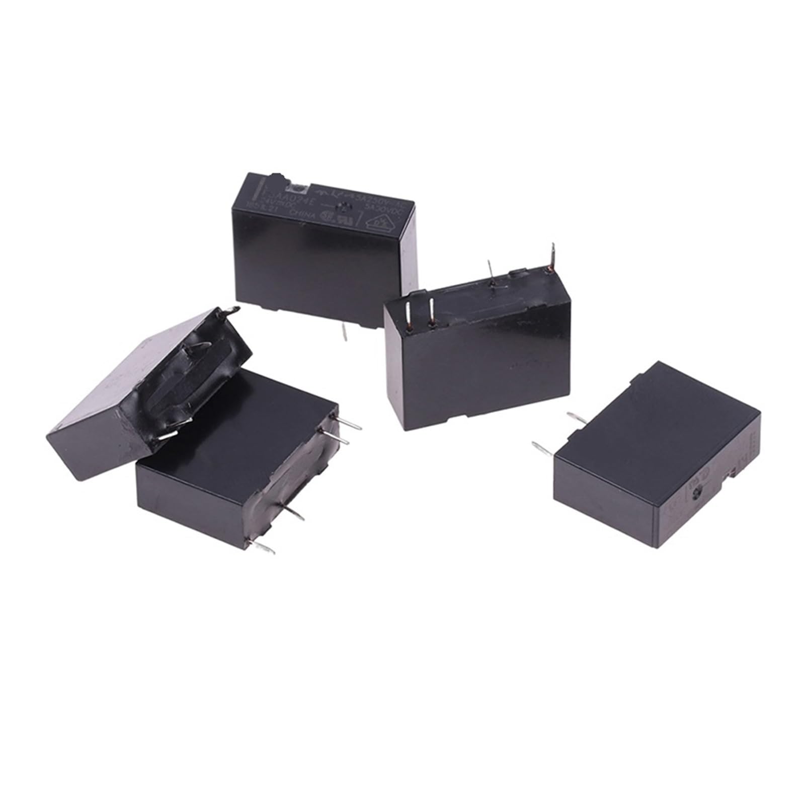 Relais 24V F3AA024E pour remplacer un commutateur défectueux sur carte 24VDC