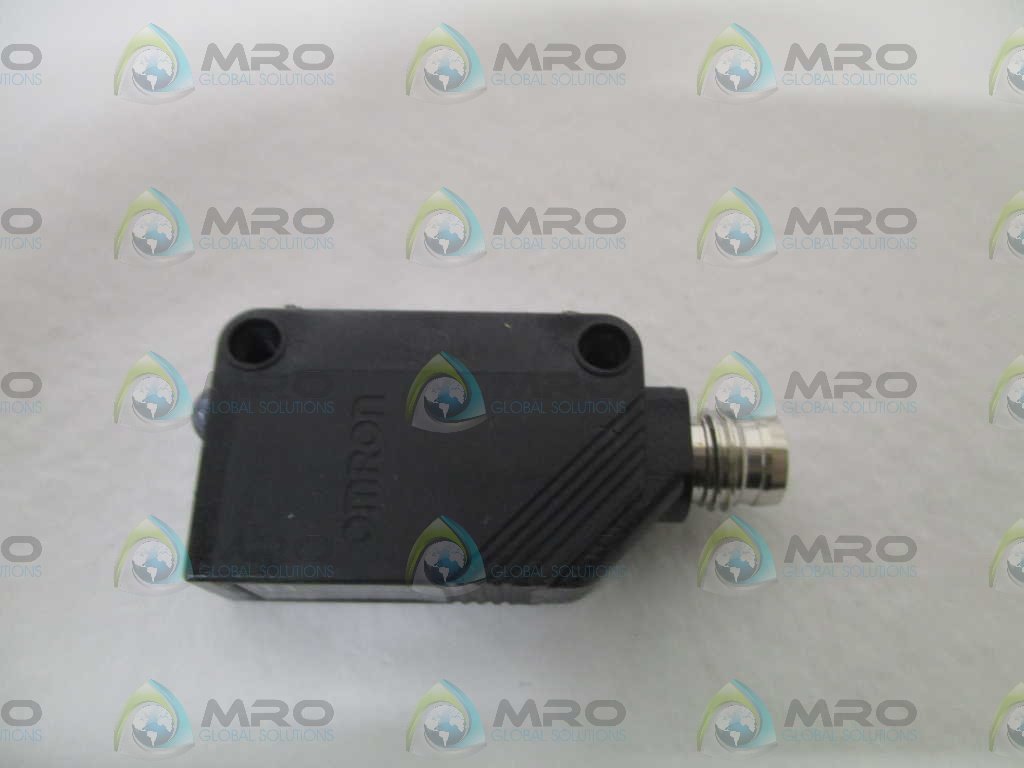 OMRON E3Z-B86 PHOTOELECTRIC SWITCHNEW IN FACTORY BAG