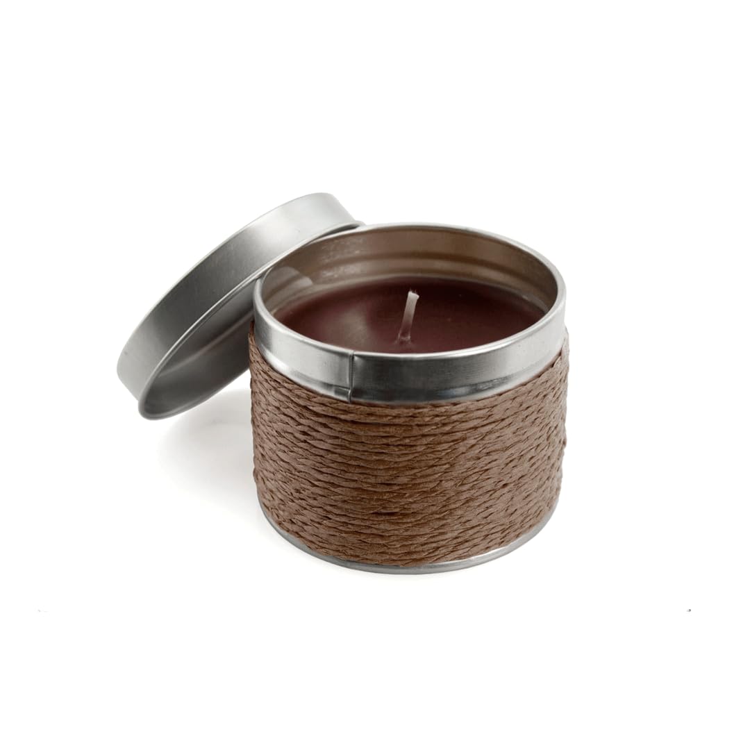 Packung mit 12 Duftkerzen in Metalldose, dekoriert mit farbigem Garn, Duft nach Vanille, Orange oder Schokolade, originelles Detail für Hochzeiten, Kommunionen und Taufen, Maße: 6,4 cm, Ø x 5 cm.
