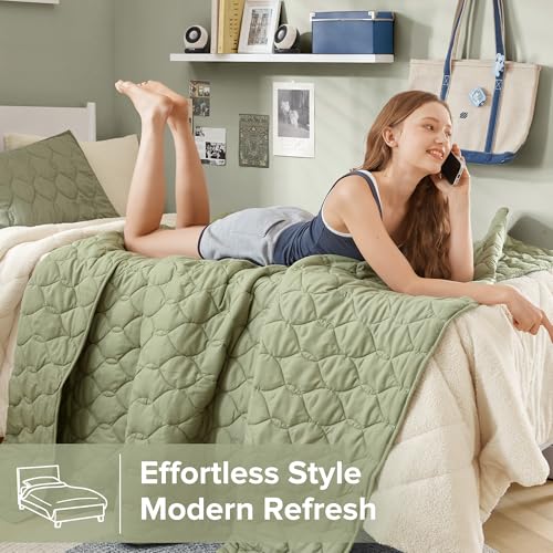 Comfort Spaces Twin Quilt Set Modern Reversible Ogee Coverlet Twin Bedding Set Cozy Quilted Winter Layer, All Season Lightweight Soft Twin Size Quilt, Kienna, Twin/Twin XL Olive Green 2 Piece