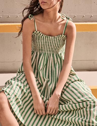 Lentta Women's Striped Smocked Maxi Dress Causal Spaghetti Strap Stretchy Flowy Swing Long Dress with Pockets2