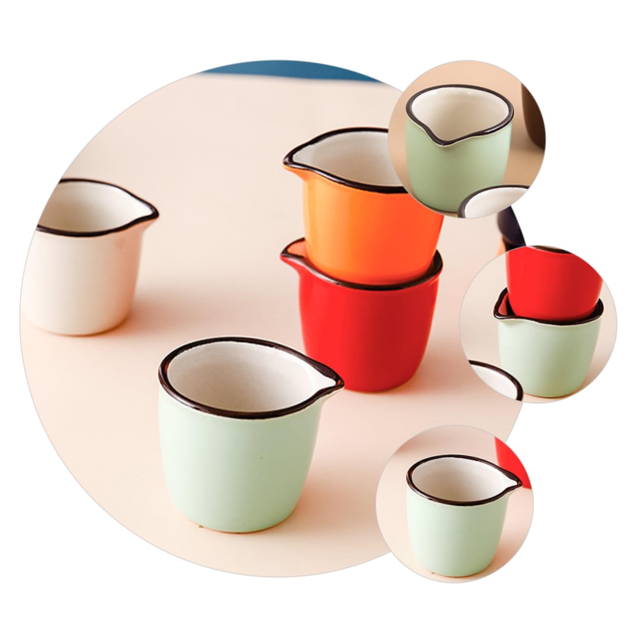 OFFSCH Ceramic Milk Frothing Cups 2pcs Mini Milk Jugs Latte Cups Small Creamer Jugs for Daily Use (40ml) Random