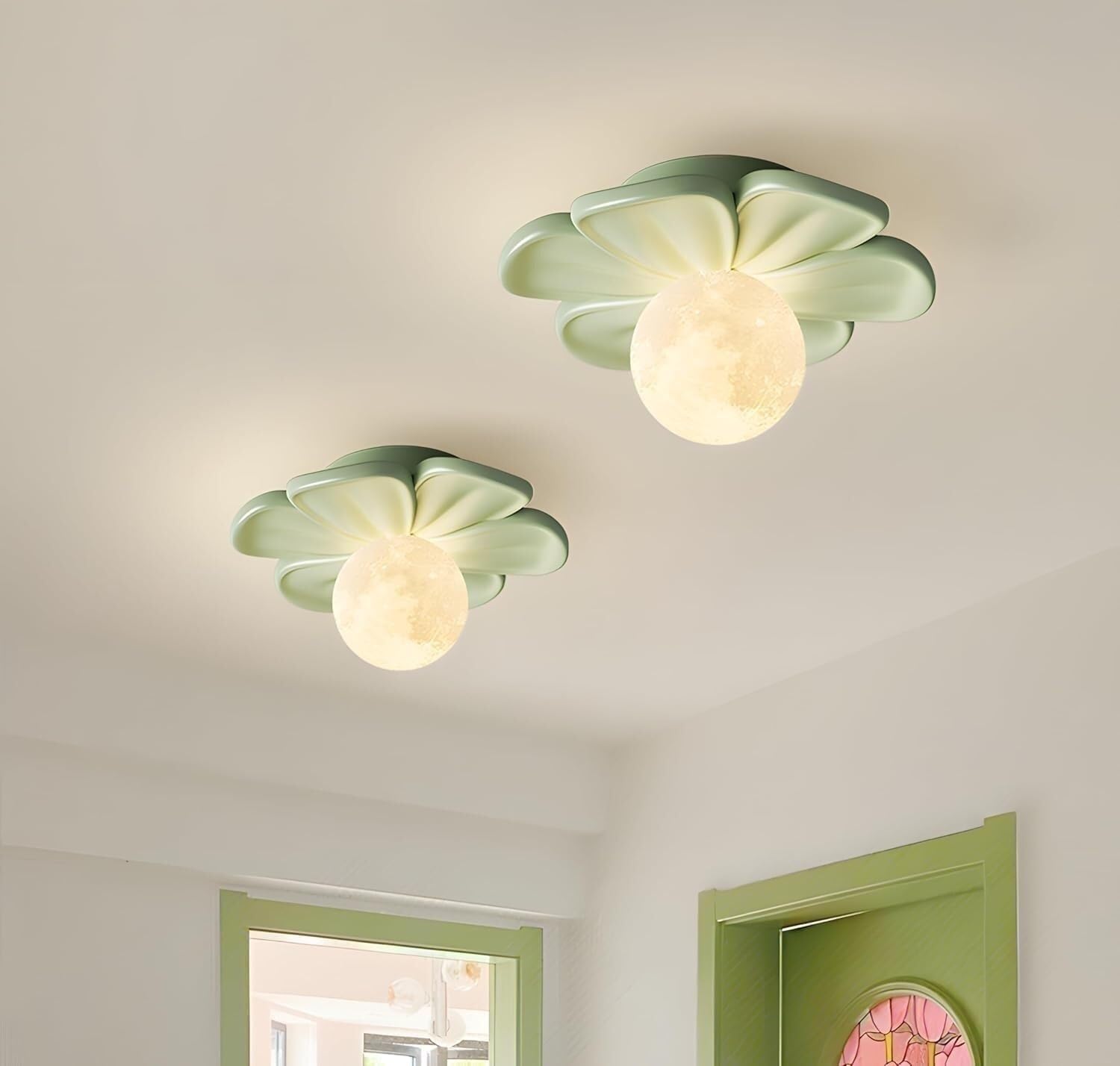 Kreatywna lampa sufitowa z żywicy w kształcie płatków z globusem i 3 trybami oświetlenia kolorowego, idealna do pokoju dziecięcego, pokoju zabaw lub korytarza, estetyczna dekoracja w kolorze różowym