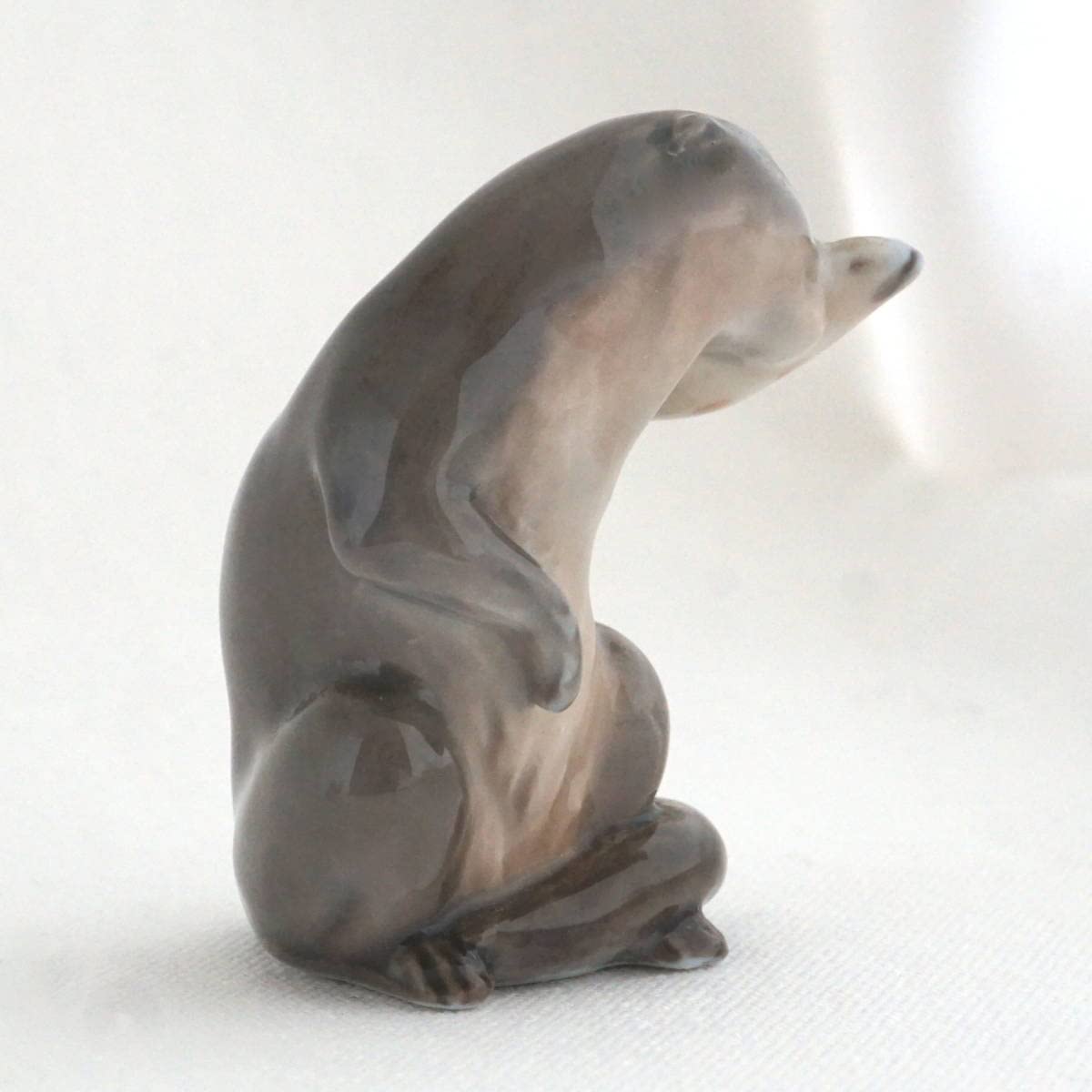 ロイヤルコペンハーゲン 川獺 魚 カワウソ フィギュリン デンマーク製 希少 【ロイヤルコペンハーゲン】フィギュリン 動物/川獺/魚