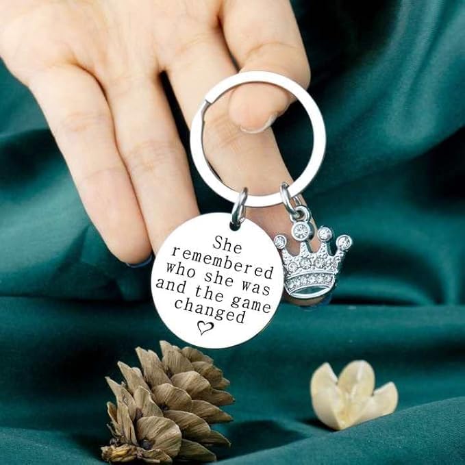 Break Up Gift Crown Keychain Divorce Gifts For Women Inspirational Keychains Gifts For Friends Daughter Mom Girls Encouragement Gift For Her Thoughtful Accessories Birthday Christmas
