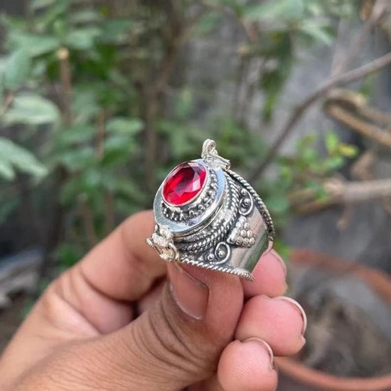 Faceted Garnet Ring, Poison Box Ring, Red Stone Ring, January Birthstone Ring, Locket Ring, Poison Pill Box, Designer Box Ring, Healing Crystal Ring, Secret Message Ring, Natural Garnet Jewelry