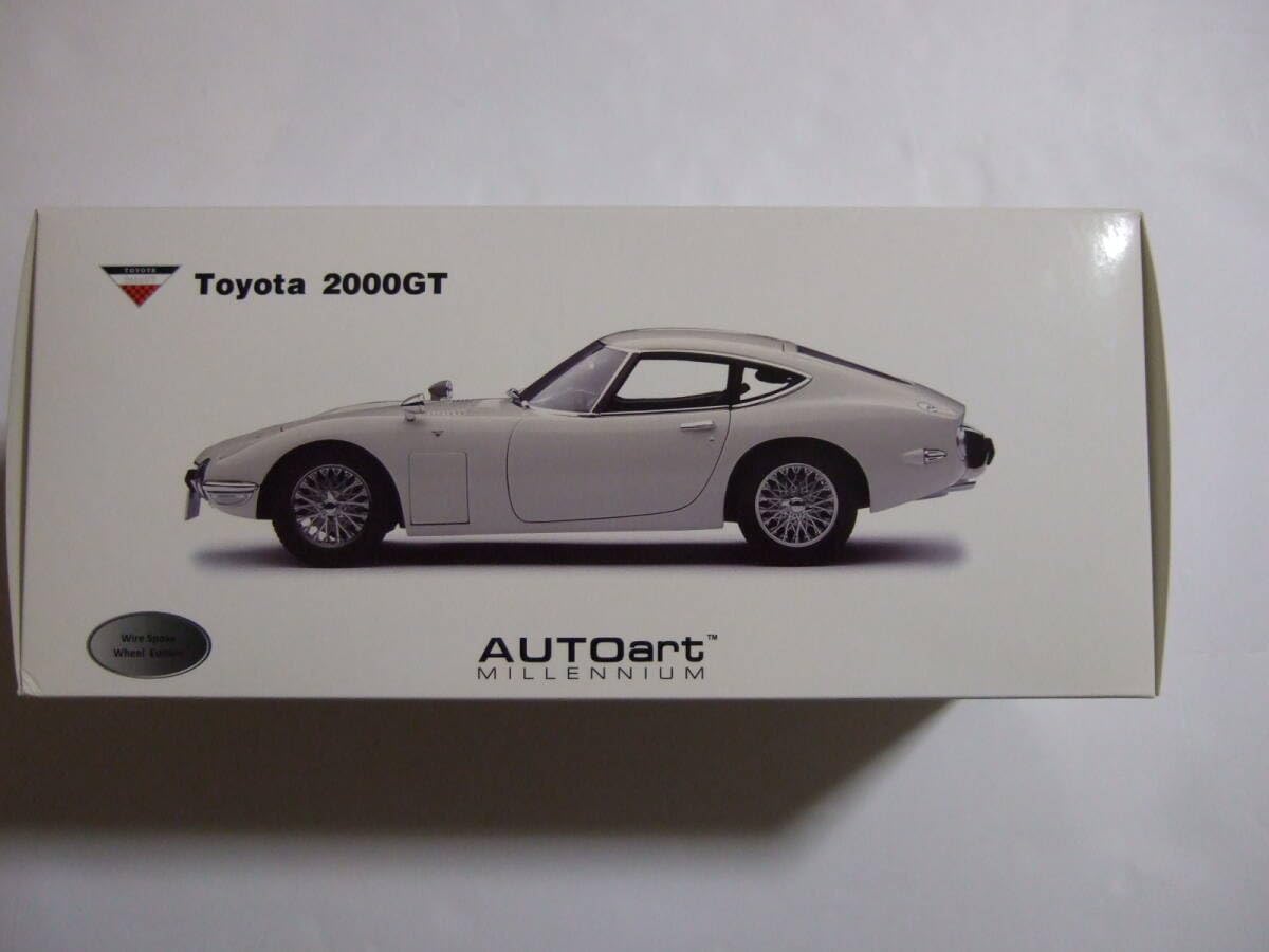 Amazon.co.jp: オートアート 1 18 トヨタ 2000GT ワイヤースポーク 