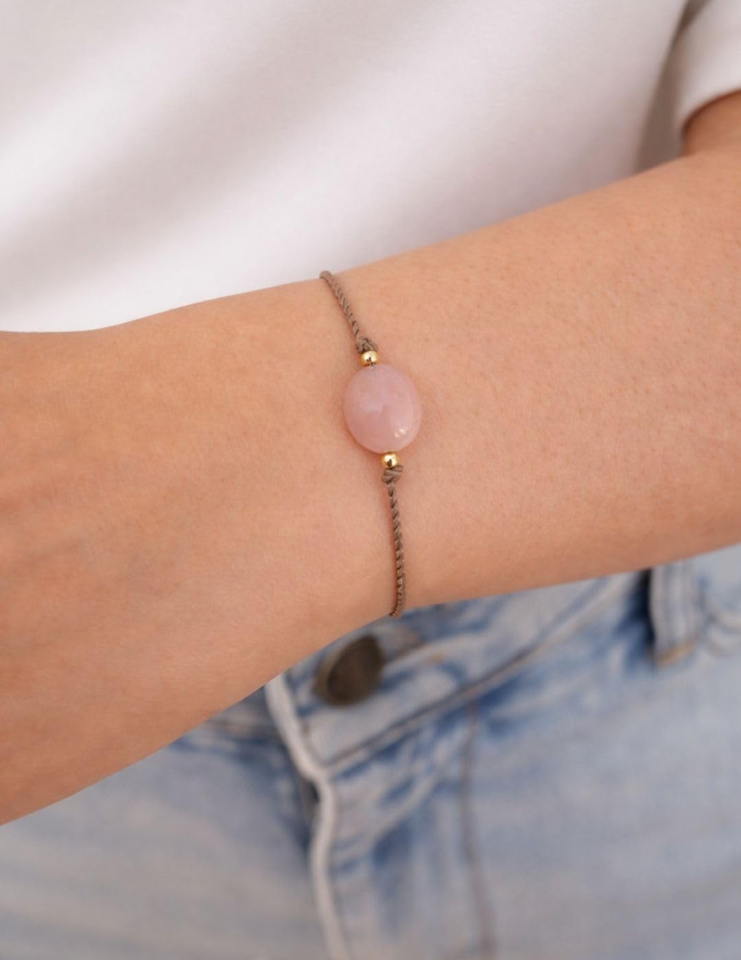 happymaker - Edelstein Armband Damen, handgefertigt in Deutschland mit Goldperlen, Geschenkkarte und Geschenkverpackung, Mutmacher Geschenk