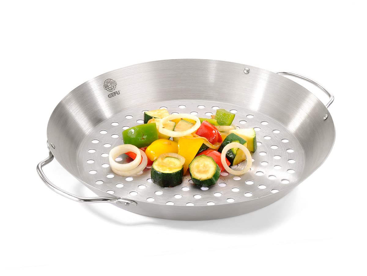 GEFU Hähnchengriller & Gemüse-Wok BBQ – Edelstahlhalter für Grill & Ofen | Mit 300 ml Aromabehälter | Spülmaschinengeeignet