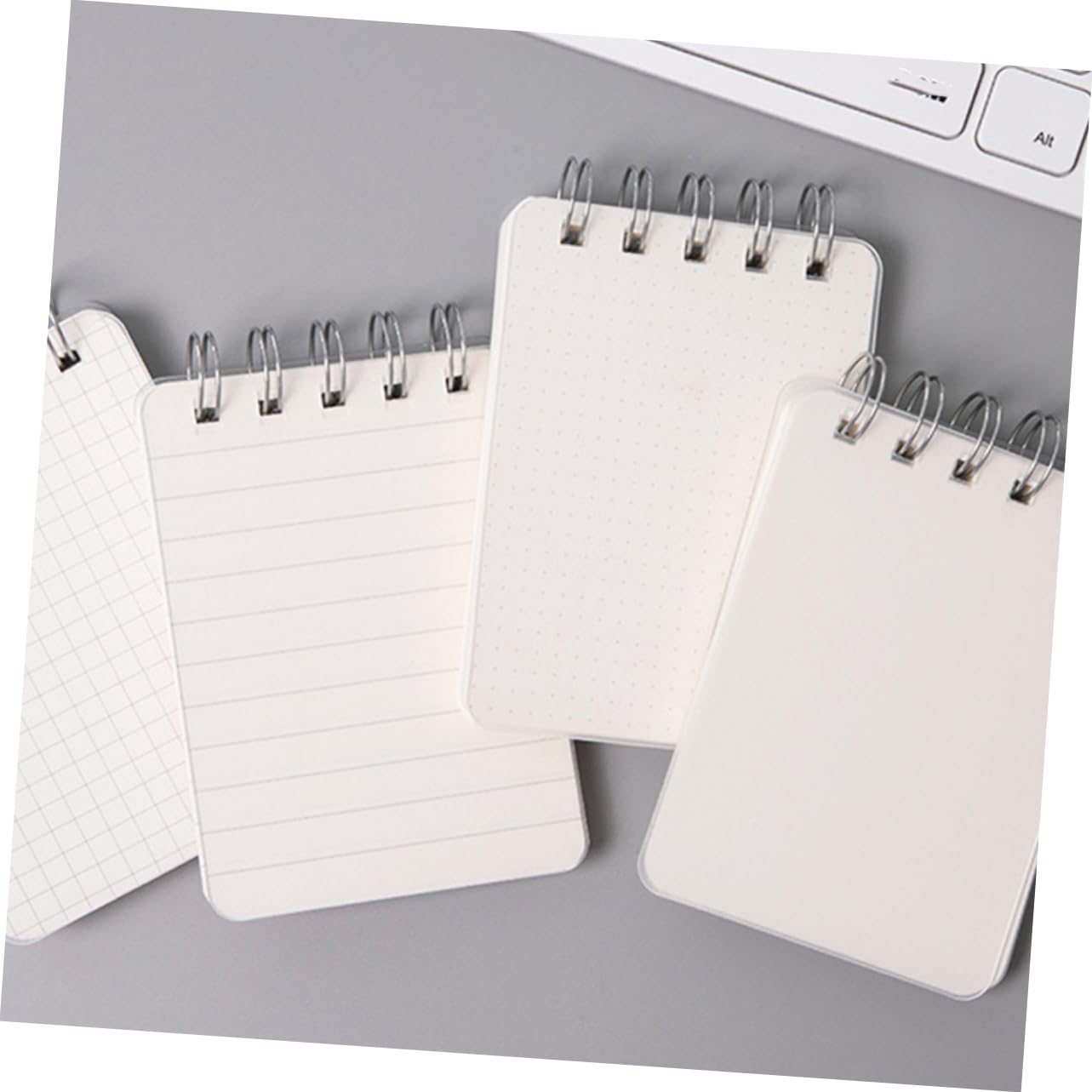 SHINEOFI 5 Ensembles Mini Cahier Des Cahiers De Bureau Carnet De Poche Mini De Bureau Petits Cahiers En Vrac Cahier À Spirale Spirale Blanche Papier 4 Pièces * 5