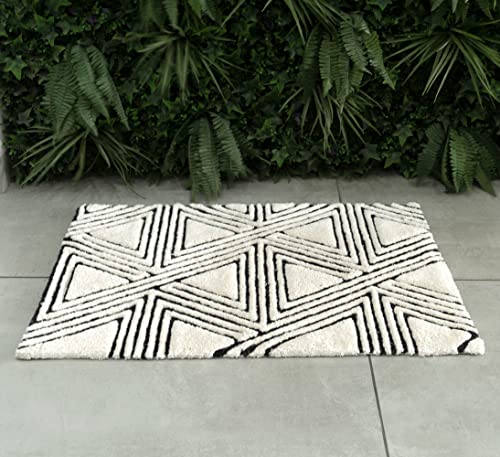 100% Organic Cotton Bathroom Rug, Luxury Non Slip, Ultra Soft & Water Absorbent Bath Mat | Tufted Triangle Design Premium Bath Rug | Perfect for Tub & Shower, Toilet Floors, Door Mat (32"x20", Black) 100% Organic Cotton Bathroom Rug, Luxury Non Slip, Ultra Soft & Water Absorbent Bath Mat | Tufted Triangle Design Premium Bath Rug | Perfect for Tub & Shower, Toilet Floors, Door Mat (32"x20", Black)
