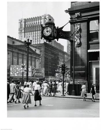 Posterazzi USA Illinois Chicago Marshall Field Clock mounted on wall of building Poster Print, (18 x 24)