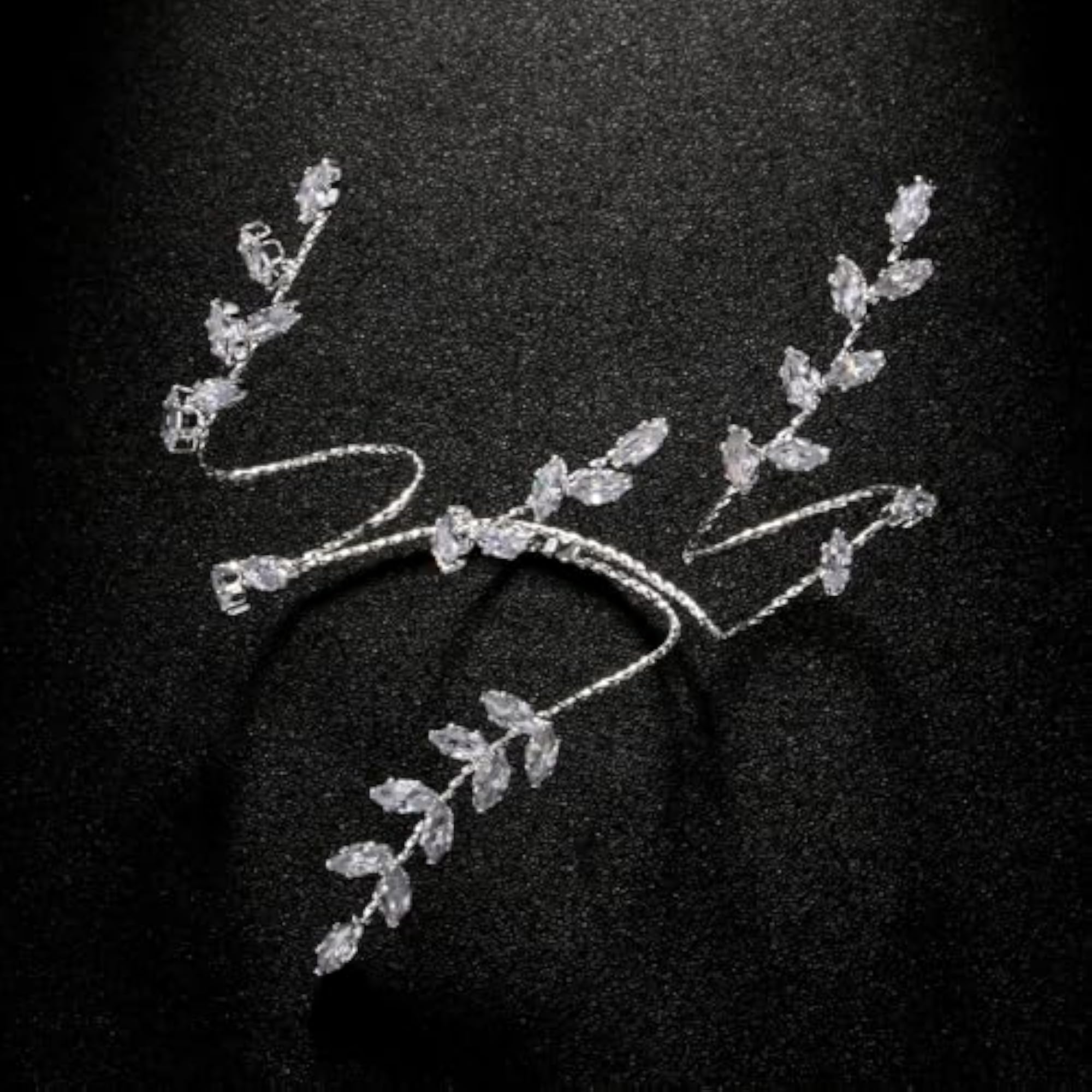 Leaf Design Zircon Bracelet for Women, Adjustable