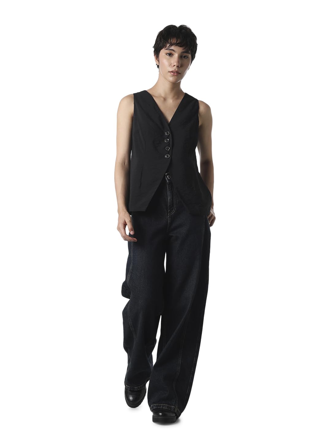 only Women's Solid Regular Fit Black Waistcoat-picture-25