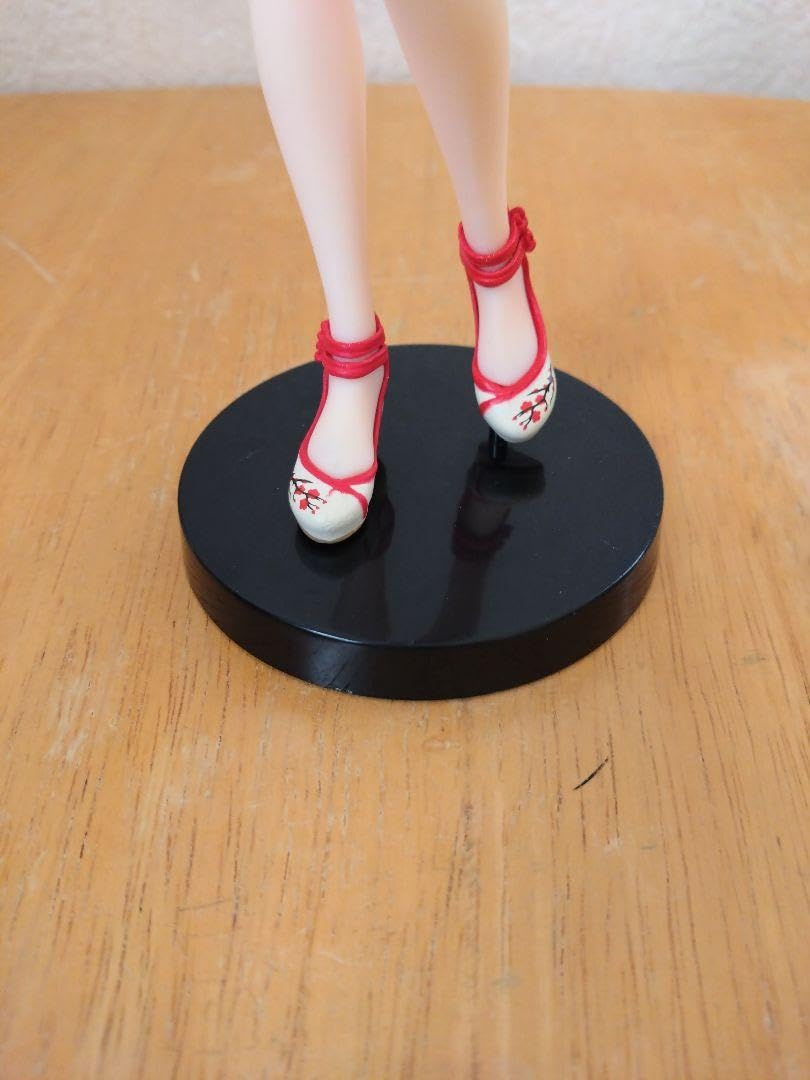 Amazon.co.jp: 彼女お借りします特典!水原千鶴フィギュア缶バッチ時計