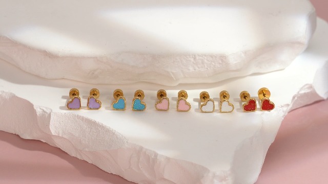 LOLIAS 20G Boucles D'Oreilles Cœur Titane Or 14K - Petites Boucles Hypoallergéniques Pour Femmes Et Filles