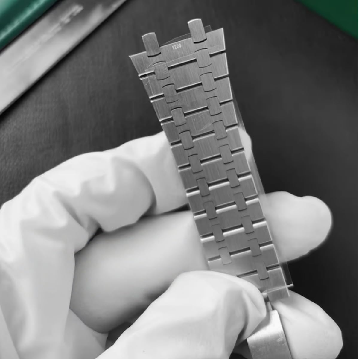 Szeroka Bransoleta Stal Nierdzewna 26mm, Ciężki Pasek Metalowy Szczotkowany, Matowy Zamiennik Lity dla Audemars Piguet Royal Oak-Złoty