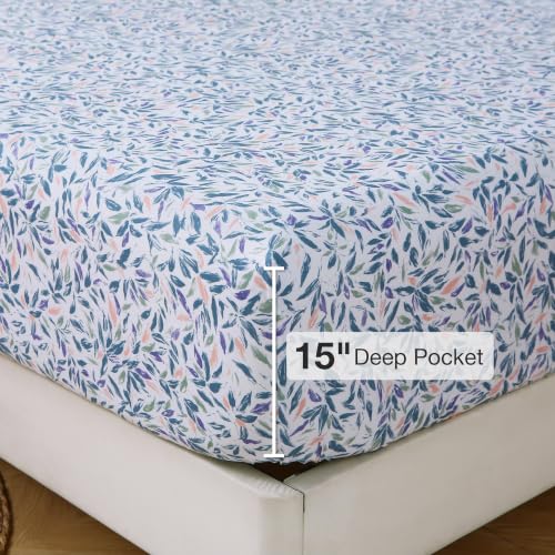 Image of Viviland Floral Queen Sheet Set - 4 Piece Vintage Deep Green Flower Patterned Bed Sheets - Soft, Breathable Microfiber Sheets with Deep Pocket, Non-Slip Fitted Sheets & Pillowcases