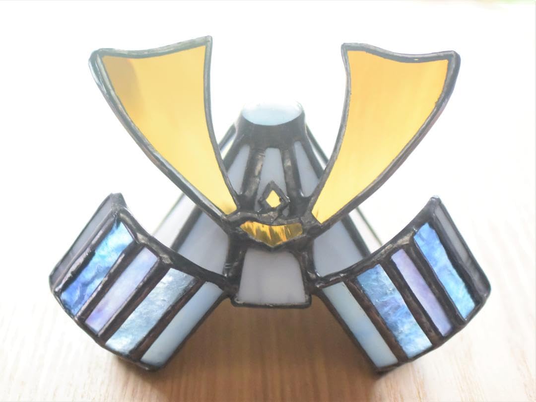 Amazon | ステンドグラスのミニ兜(KB65) | 兜飾り | おもちゃ