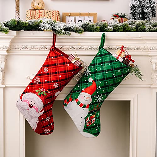 FREESOO Chaussettes de Noël à Suspendre 2pcs Décoration Cheminée, Bas de Noël Père de Noël Renne Bonhomme de Neige Sac Cadeau en Tissu, Botte de Noël à Remplir Sac à Bonbons Cover