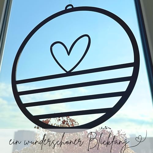 Baakenhome Wunderschöner Fensterkranz in skandinavischem Design - als Fensterdeko, Fensterhänger, Herz Deko, Hängedeko, Fensterschmuck, Fensterbild, Frühlingsdeko, Wohnzimmerdeko