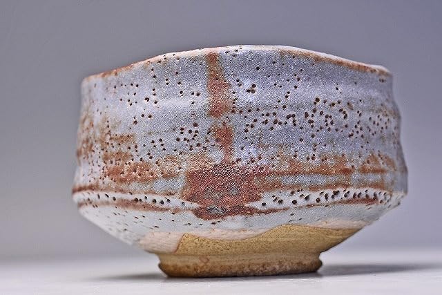 鉢■加藤正治作 赤志野 紅葉紋鉢 共箱 共布 美濃 三つ足 作家物 大鉢 平鉢■ Amazon.co.jp: 加藤正治 鼠志野 茶碗 共箱 共布 栞 ☆ 父： 加藤