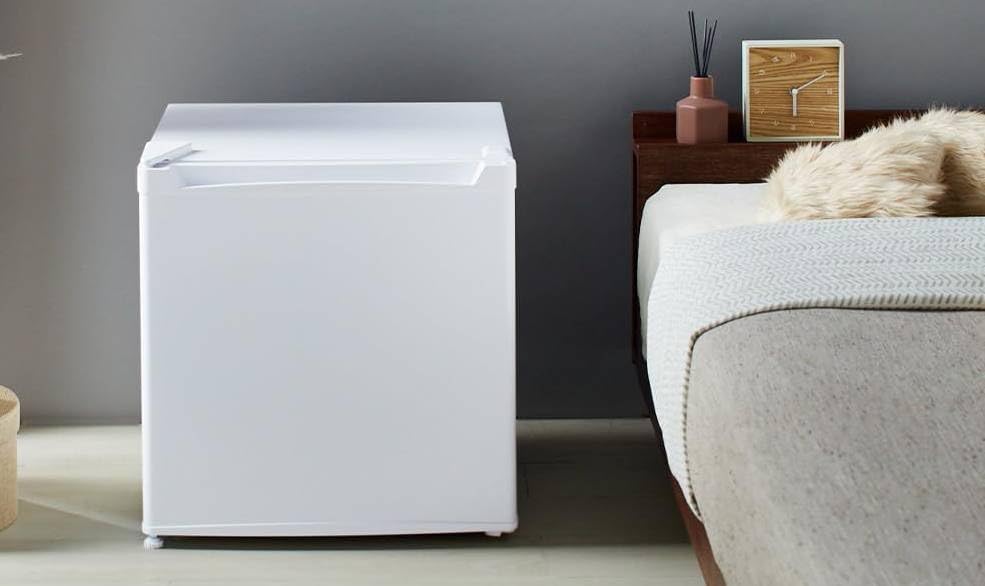 Amazon.co.jp: 冷蔵庫 47L幅47cm コンパクト 一人暮らし ホワイト 直冷
