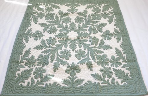 Hawaiian Quilt Wall Hanging and Baby Blanket 100% Hand Quilted/Hand Appliqued 42x42