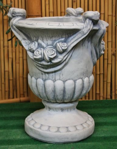 Amphore, zum bepflanzen, mit Rosen verziert, aus Steinguss