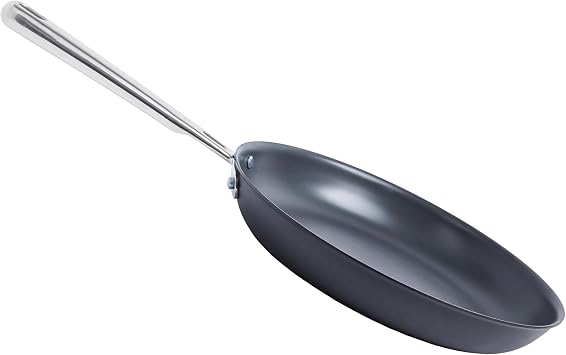 Misen 10 Inch Pre-Seasoned Carbon Steel Fry Pan Lightweight, Even Heating, Heat Retention Oven Safe to 500F Ideal for Searing, Sauteing, and Frying Versatile Durable, Easy to Clean