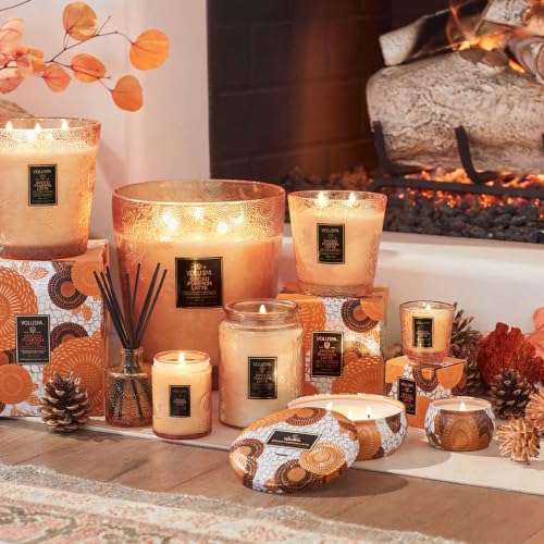 Image of Voluspa Spiced Pumpkin Latte Large Scented Candle Jar 18 Oz, 100 Hr Burn | Coconut Wax Blend in Decorative Glass, Clean Even Burn, USA Handcrafted Gift for Hosts, Fragrance Lovers & Relaxed Rooms