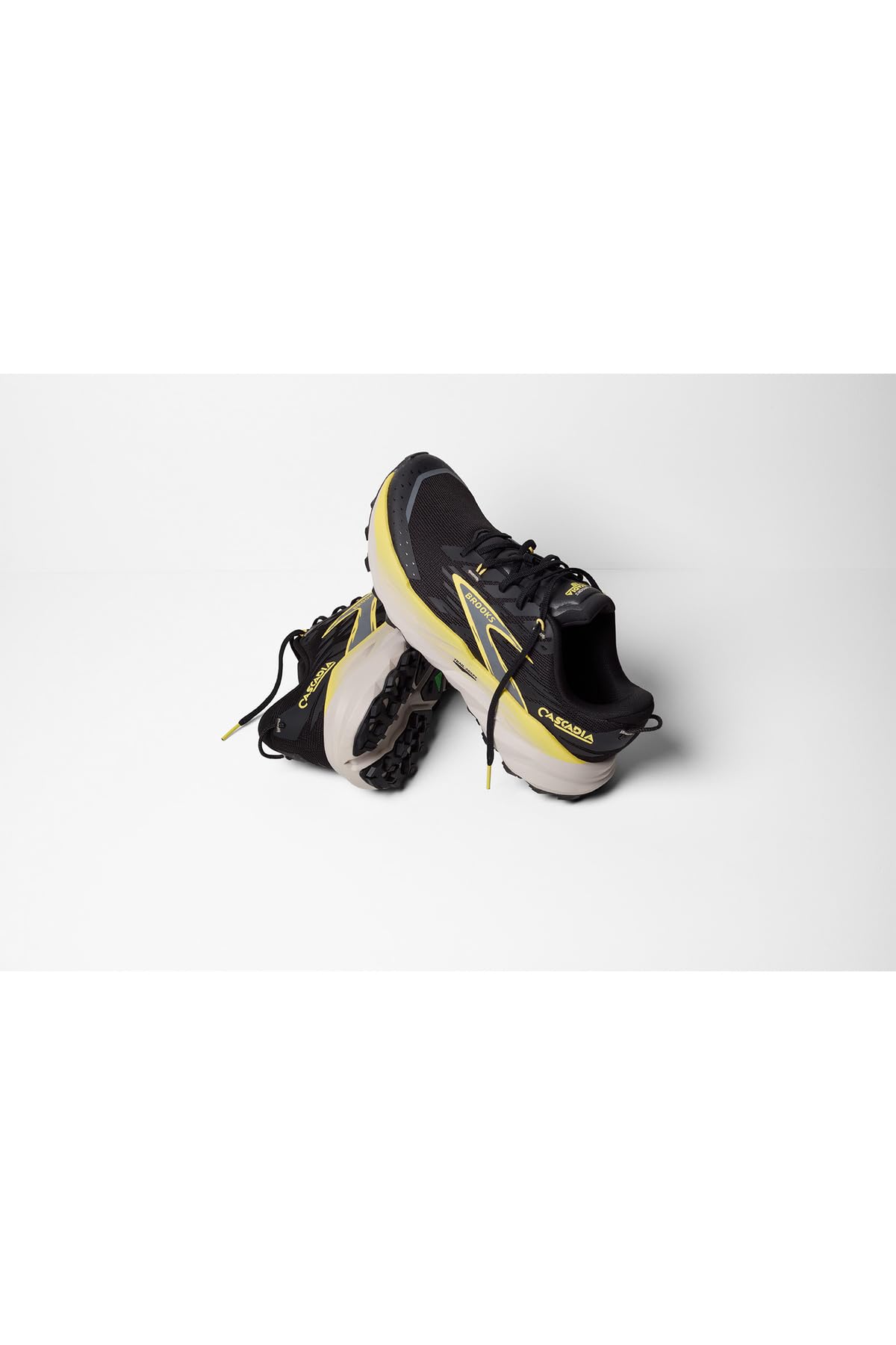 Brooks Herren Cascadia 19Sneaker